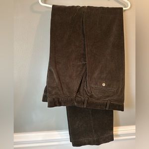 Ralph Lauren Brown corduroy pants for men. Size 38/32. Like New condition